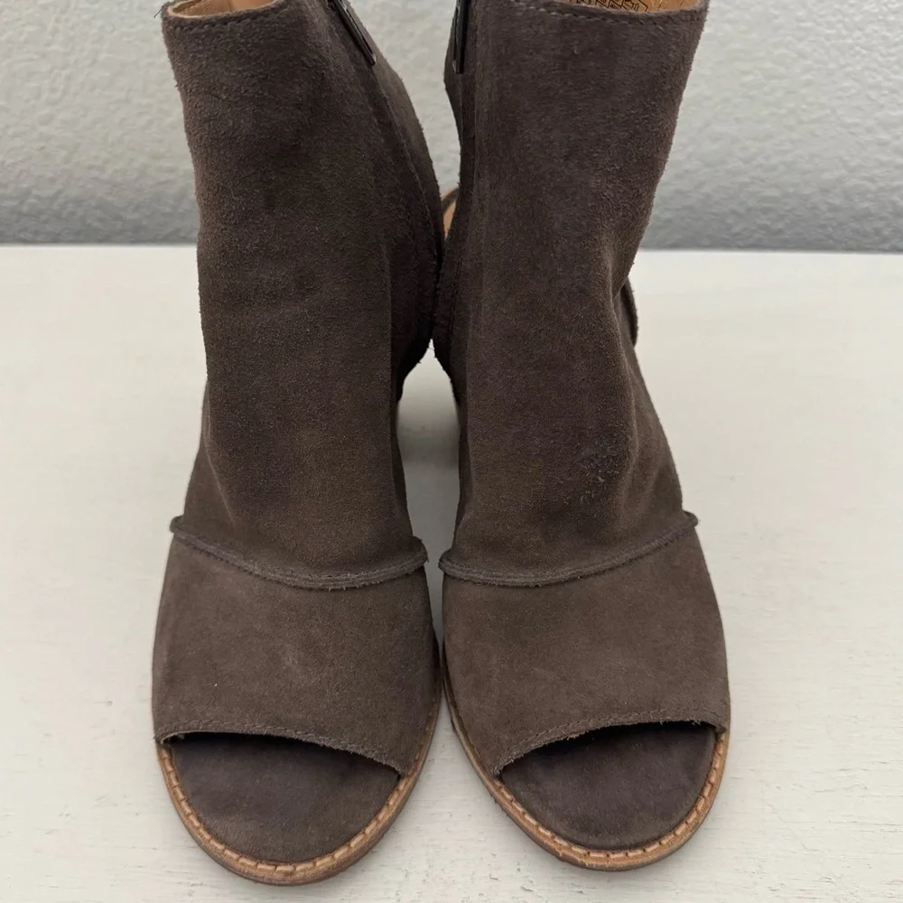 Ugg Valencia Brown Suede Peep Toe Bootie Sandal Size 7